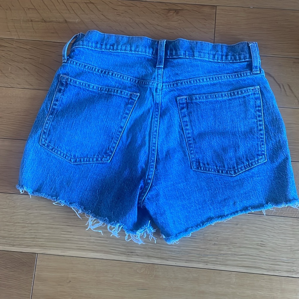Size 28 Gap High Rise Cheeky Shorts